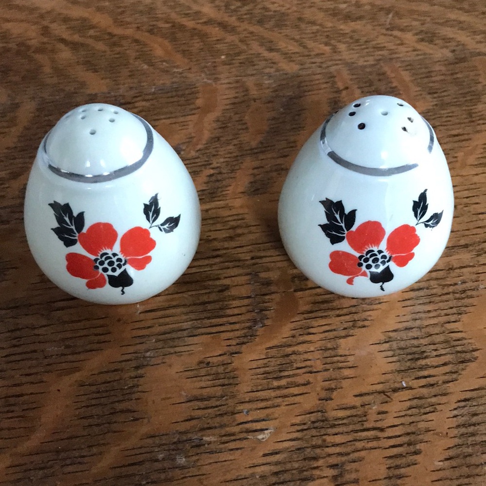 Vintage Hall salt and pepper shakers